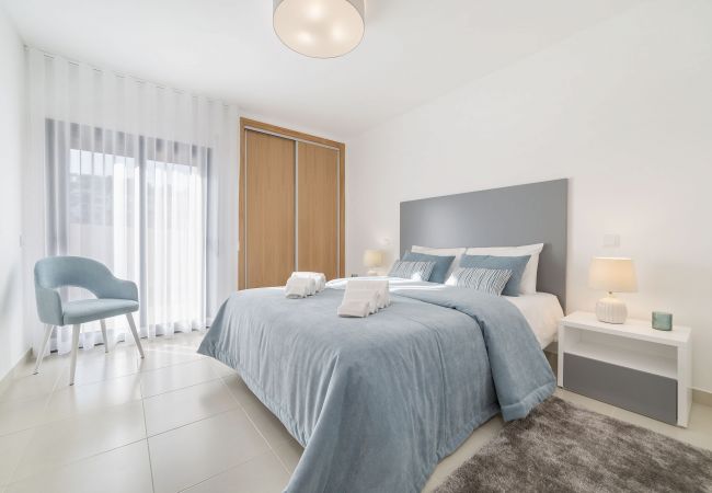 Apartamento em Salir do Porto - Apartamento novo com piscina perto da praia Apartamento em Salir do Porto - Apartamento novo com piscina perto da praia