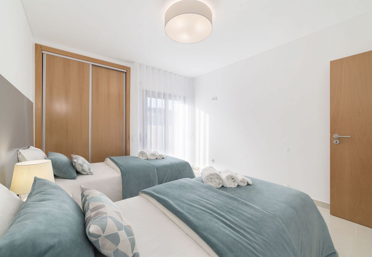 Apartamento em Salir do Porto - Apartamento novo com piscina perto da praia Apartamento em Salir do Porto - Apartamento novo com piscina perto da praia