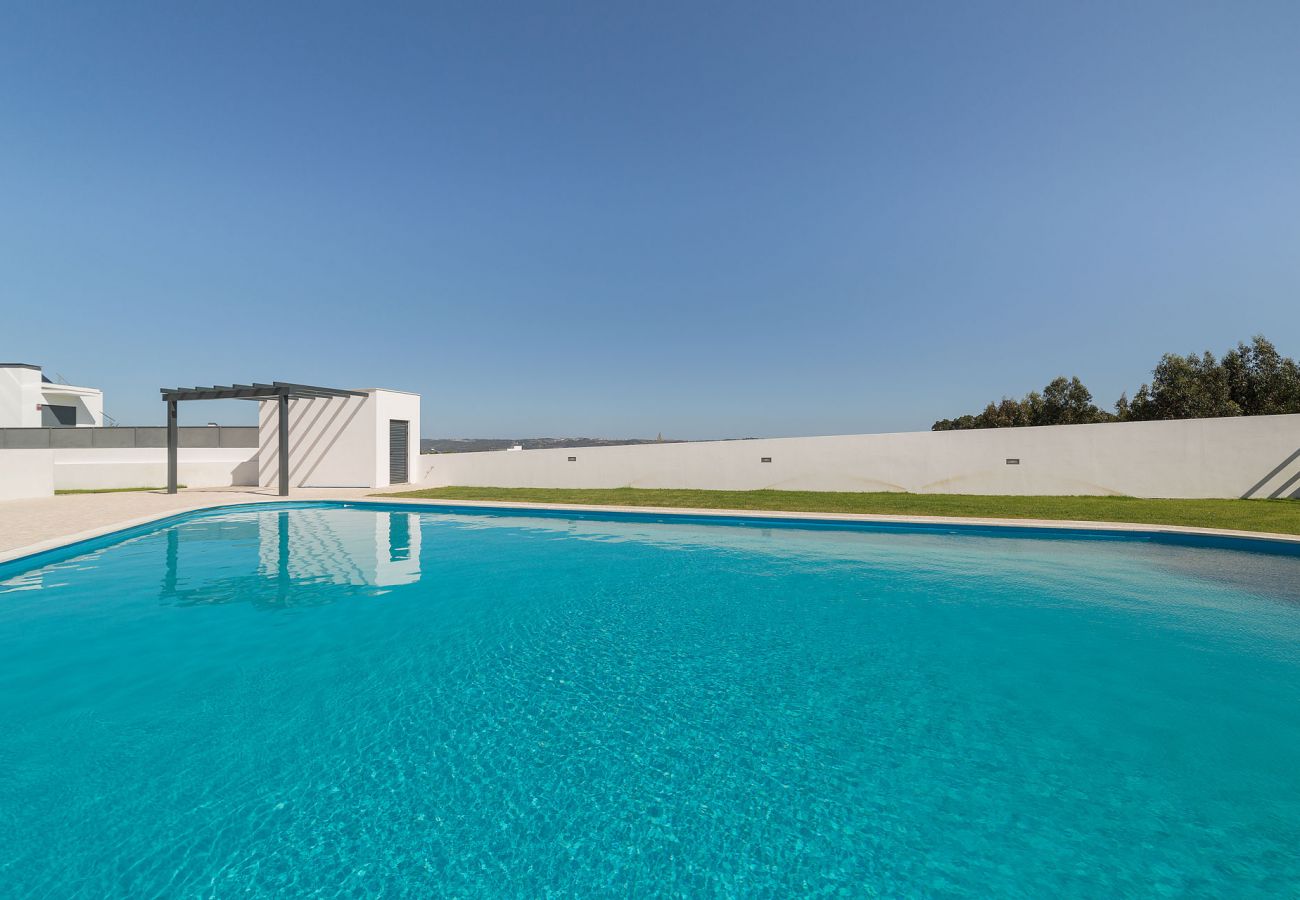 Alojamento Férias piscina espaço exterior jardim sch