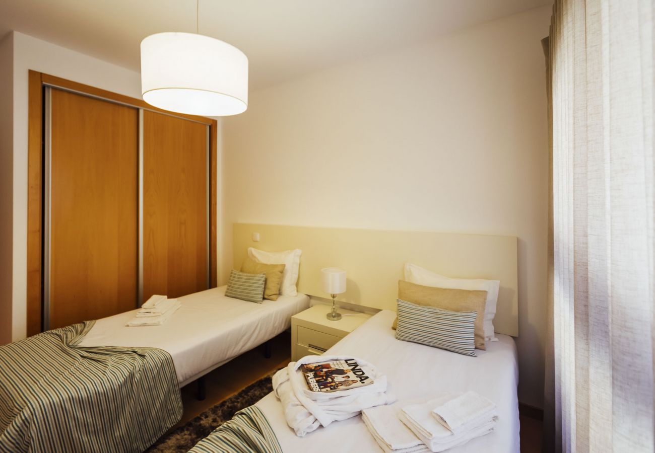 Apartamento, férias, Nazaré, praia, piscina, ondas, Portugal, SCH