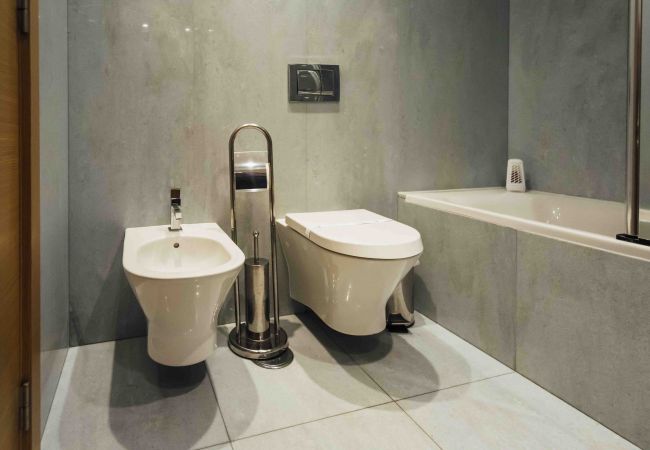 Alojamento Casa de Banho privada  banheira duche sch