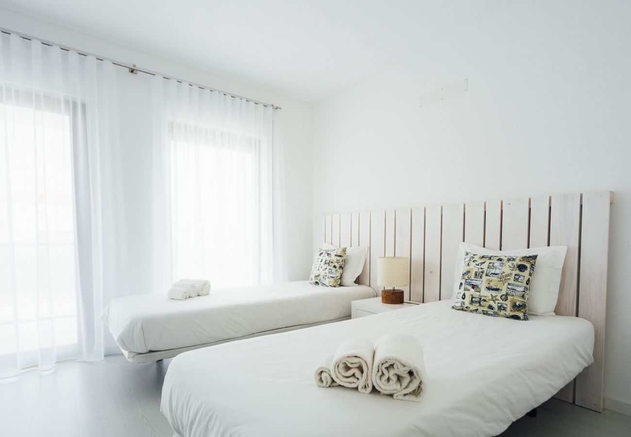Apartamento em Salir do Porto - Janelas de Salir - Apartamento de Férias T3 em Salir do Porto By SCH