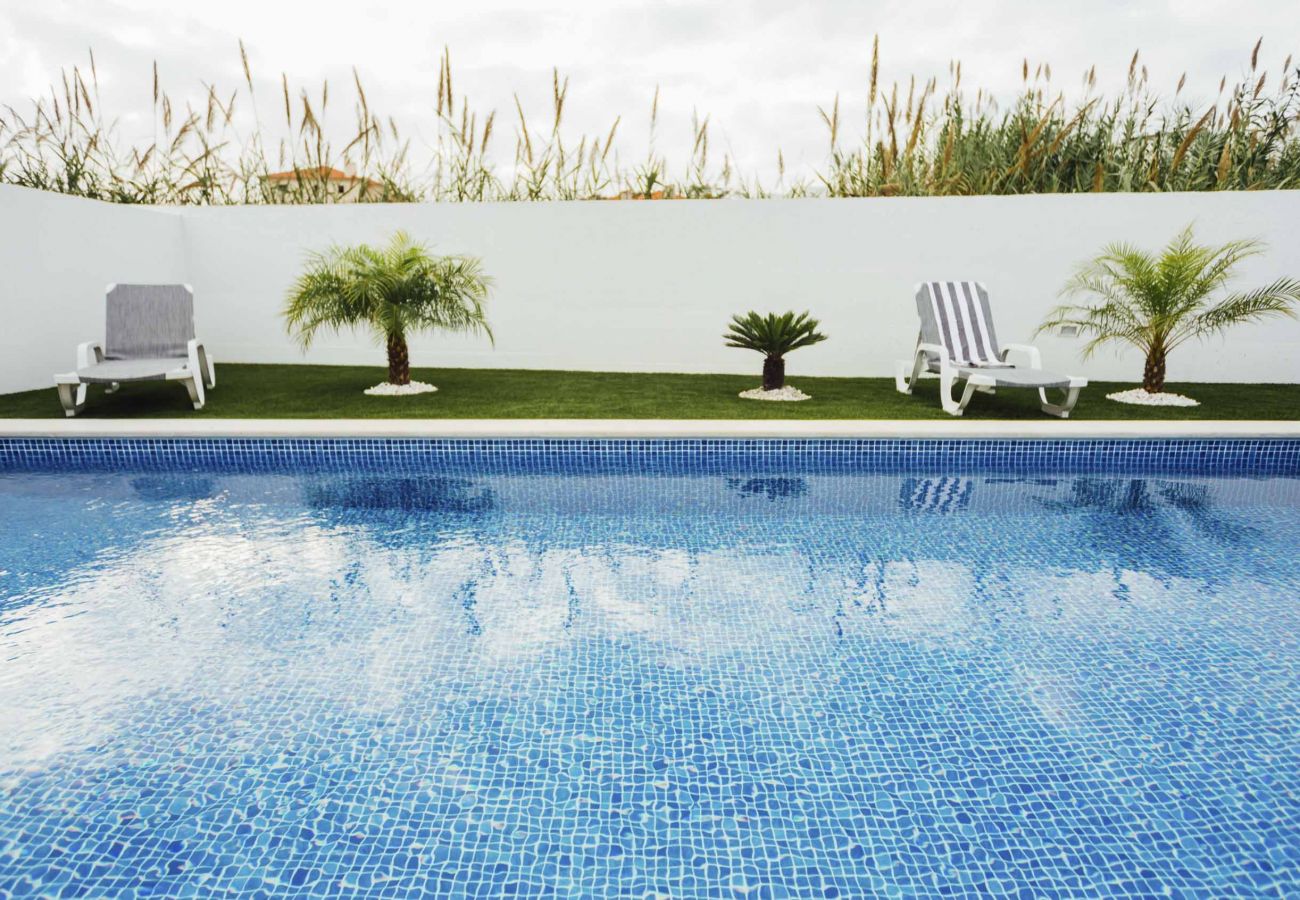 Alojamento Férias piscina espaço exterior jardim sch