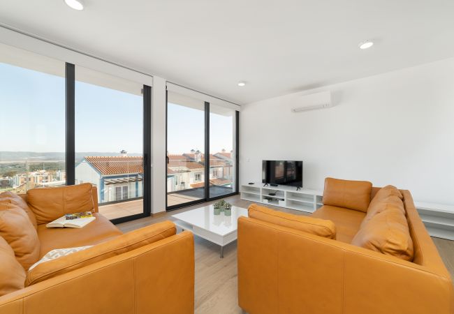 Villa em Salir do Porto - Casa do Sol - Villa de Férias com Piscina Privada da SCH Villa em Salir do Porto - Casa do Sol - Villa de Férias com Piscina Privada da SCH