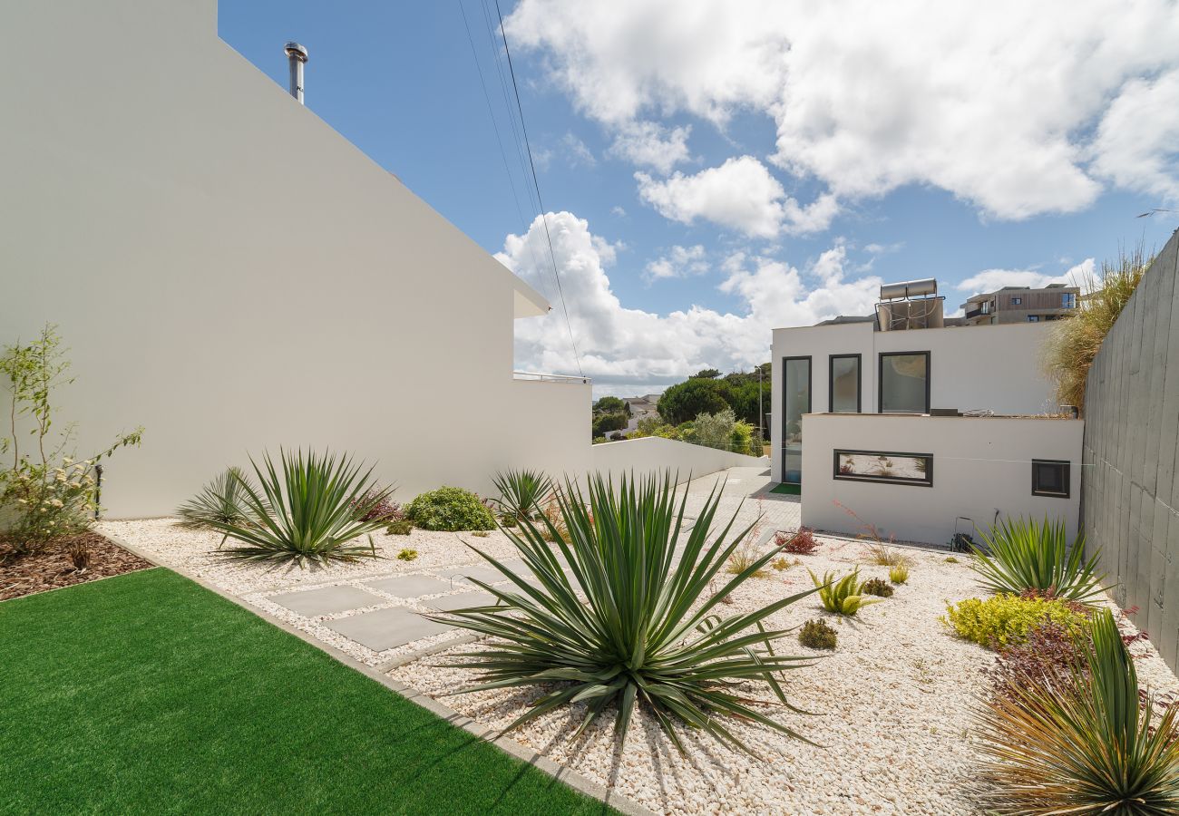 Casa de férias em Venda Nova, piscina privada, próxima à praia. Ideal para momentos inesquecíveis!