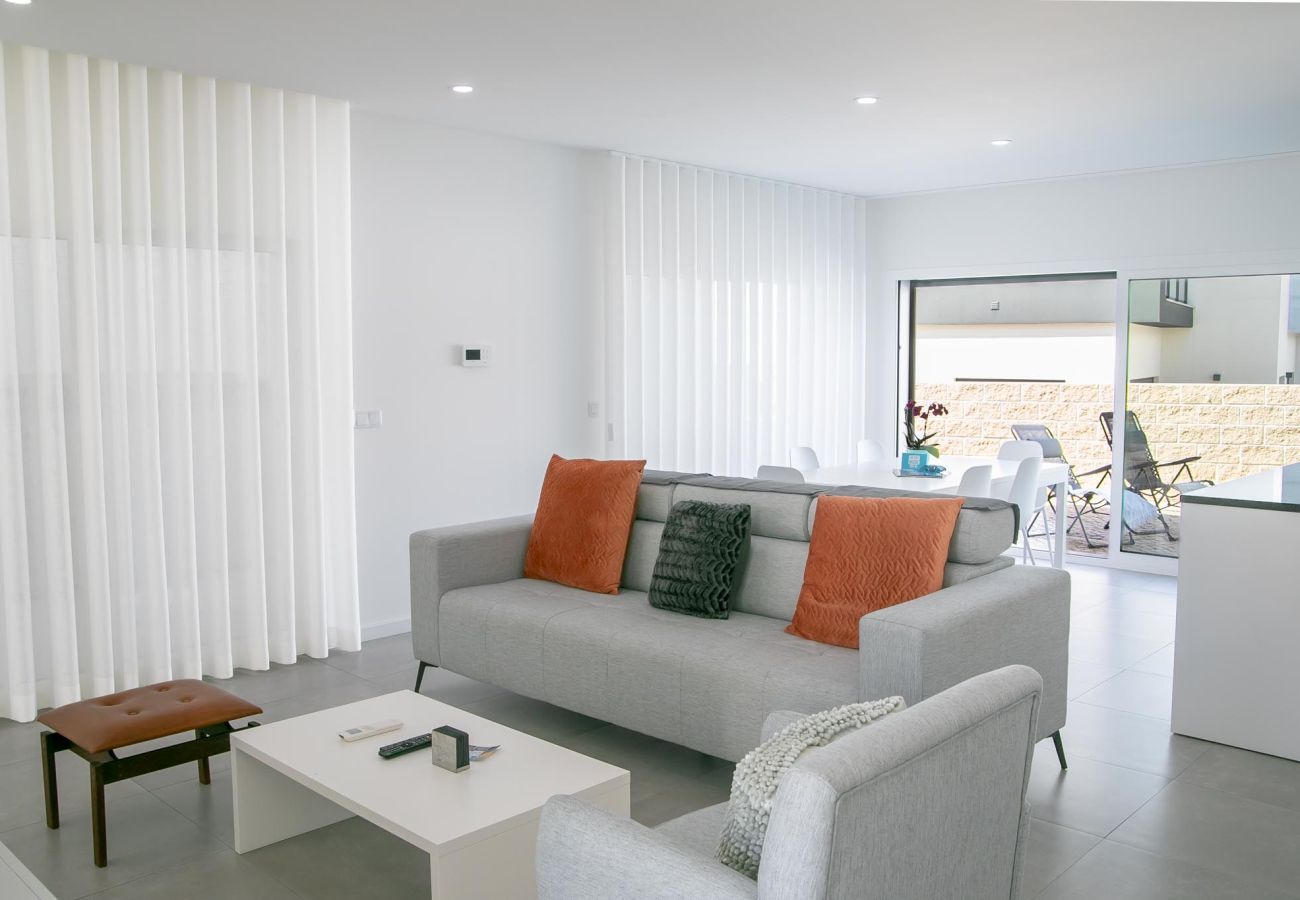 Villa em Salir do Porto - Villas Garça - Villa de Férias com Piscina Aquecida Privada By SCH