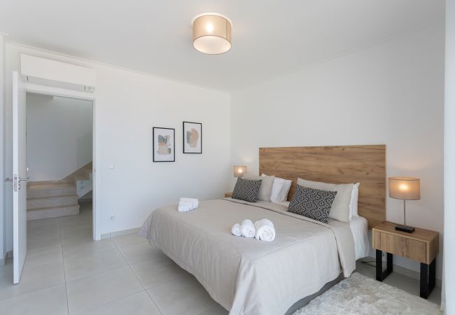 Villa em Famalicão - Casa Berlenga - Villa de Férias com Piscina Privada e Vista para o Mar By SCH Villa em Famalicão - Casa Berlenga - Villa de Férias com Piscina Privada e Vista para o Mar By SCH