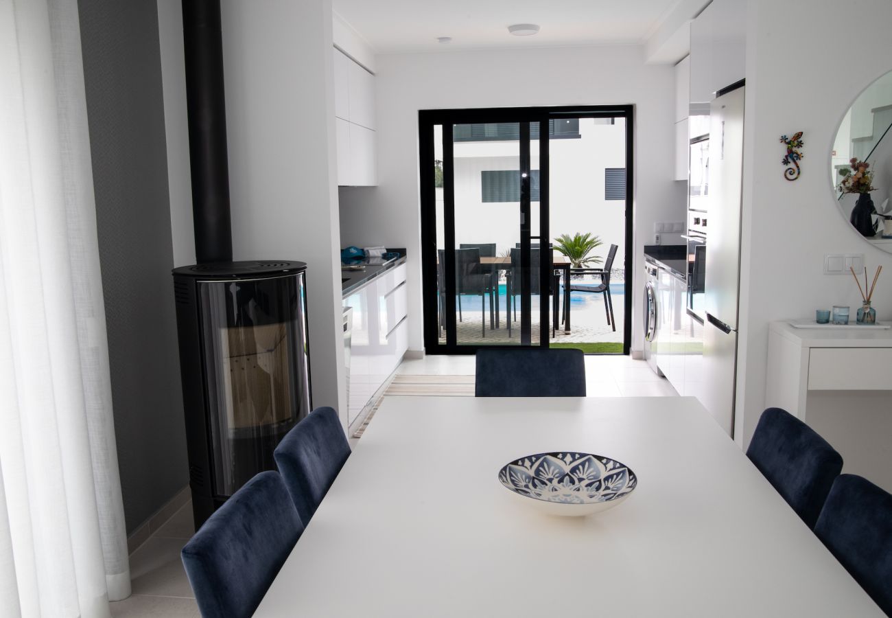 Villa Besugo, Pataias, férias, piscina privada, familia, praia, SCH