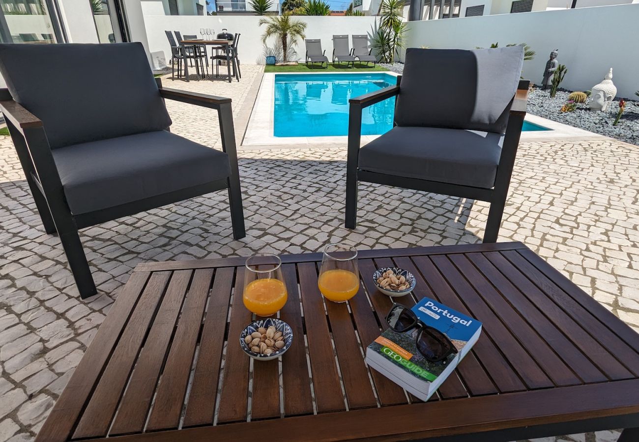 Villa em Pataias - Villa Besugo - Villa de Férias com Piscina Aquecida Privada By SCH