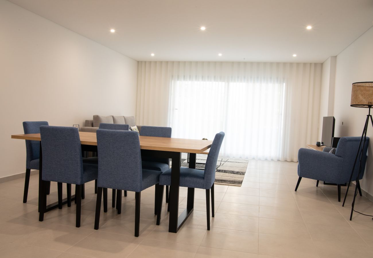 Apartamento acolhedor, Nazaré, central, perto da praia, vistas.