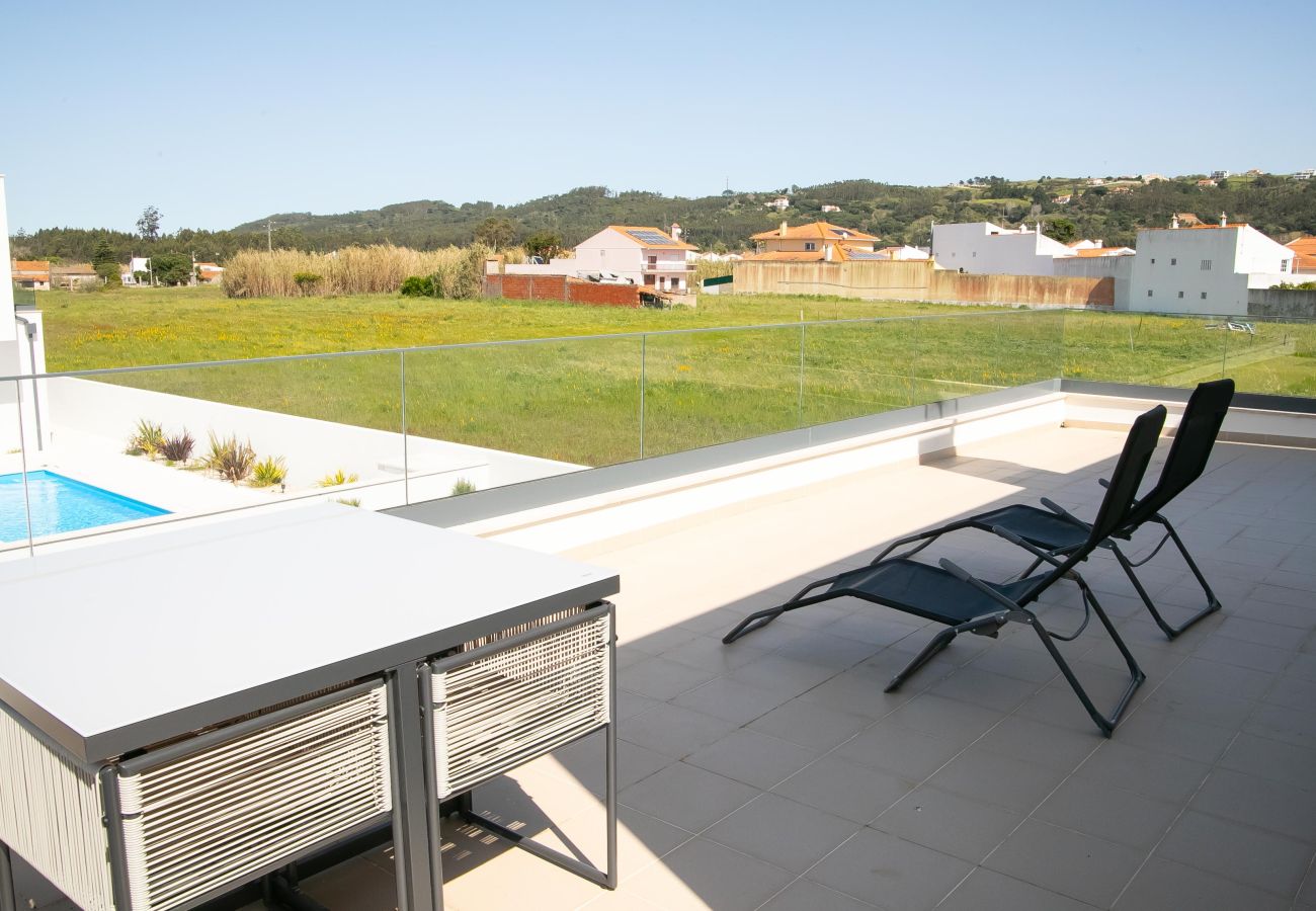 Villa em Alfeizerão - Casa da Praceta - By SCH