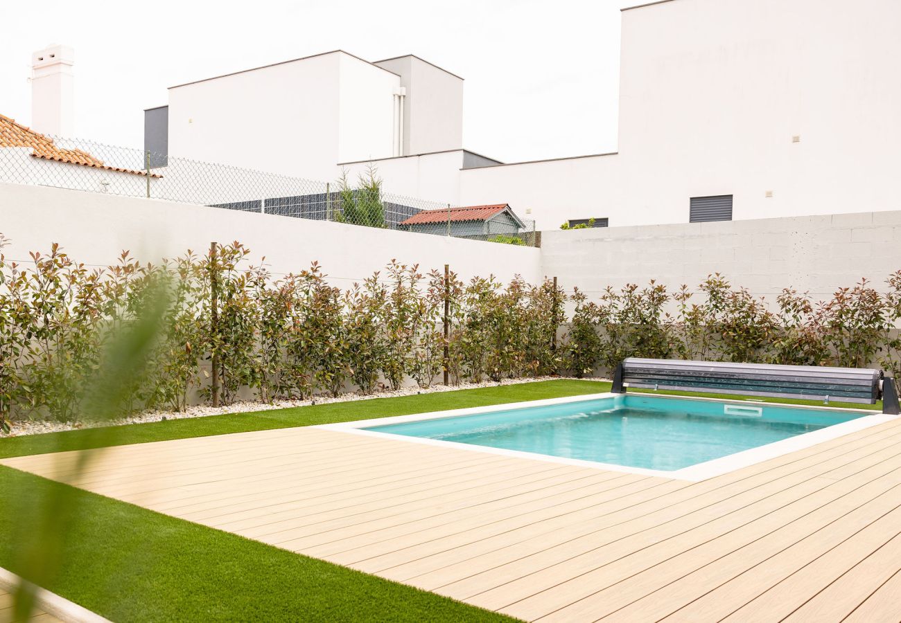 alojamento com piscina privada foz do arelho - BY SCH