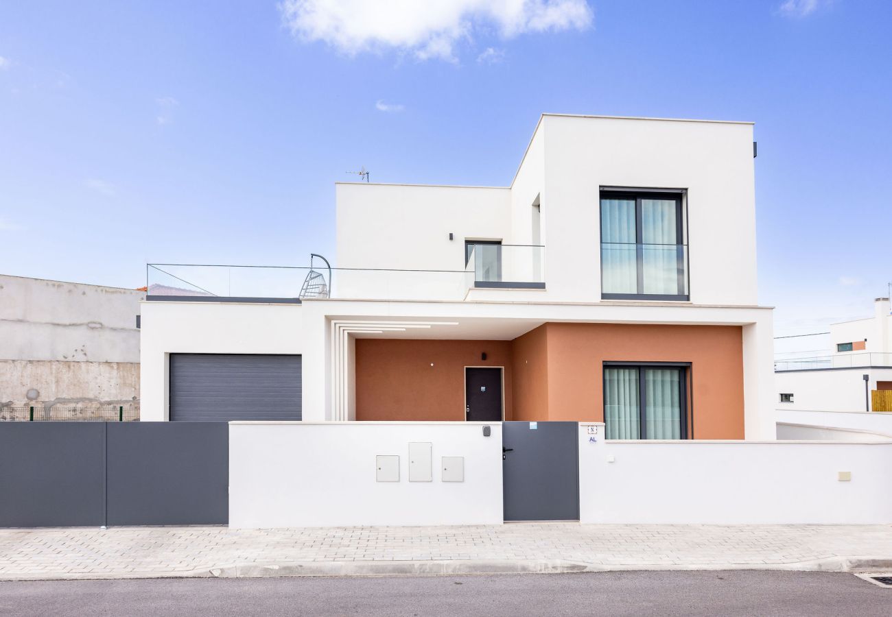 casa férias família Alfeizerão, piscina privada, perto da praia