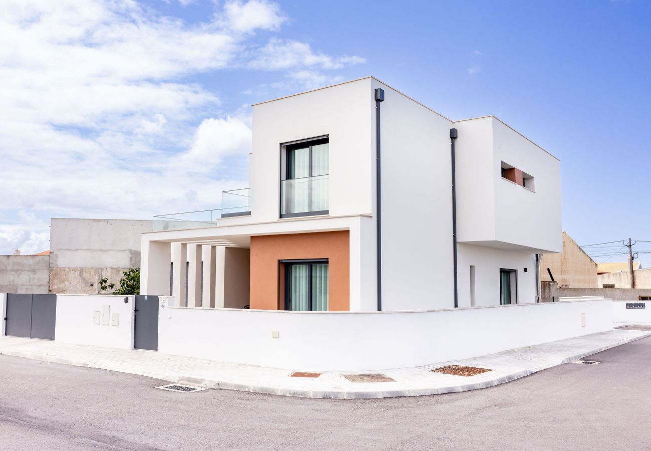 casa férias família Alfeizerão, piscina privada, perto da praia