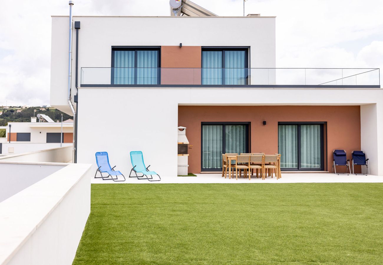 casa férias família Alfeizerão, piscina privada, perto da praia