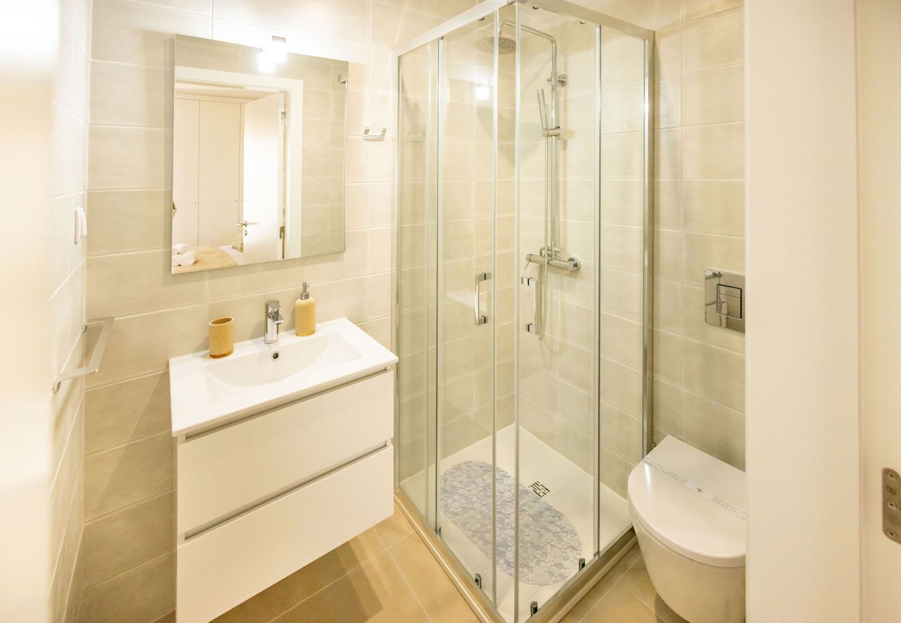 Apartamento com piscina, perto da praia, Salir do Porto, São Martinho