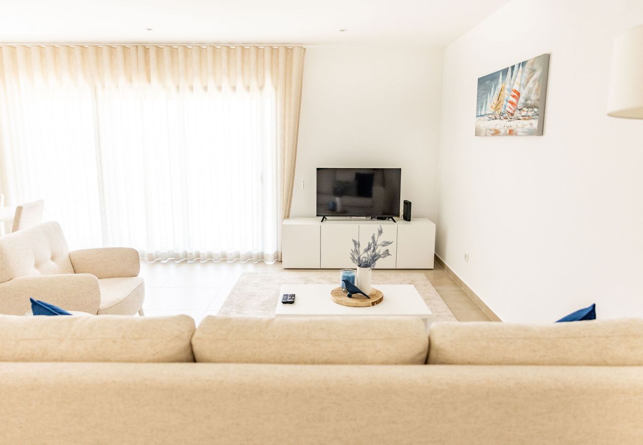 Apartamento com piscina, perto da praia, Salir do Porto, São Martinho