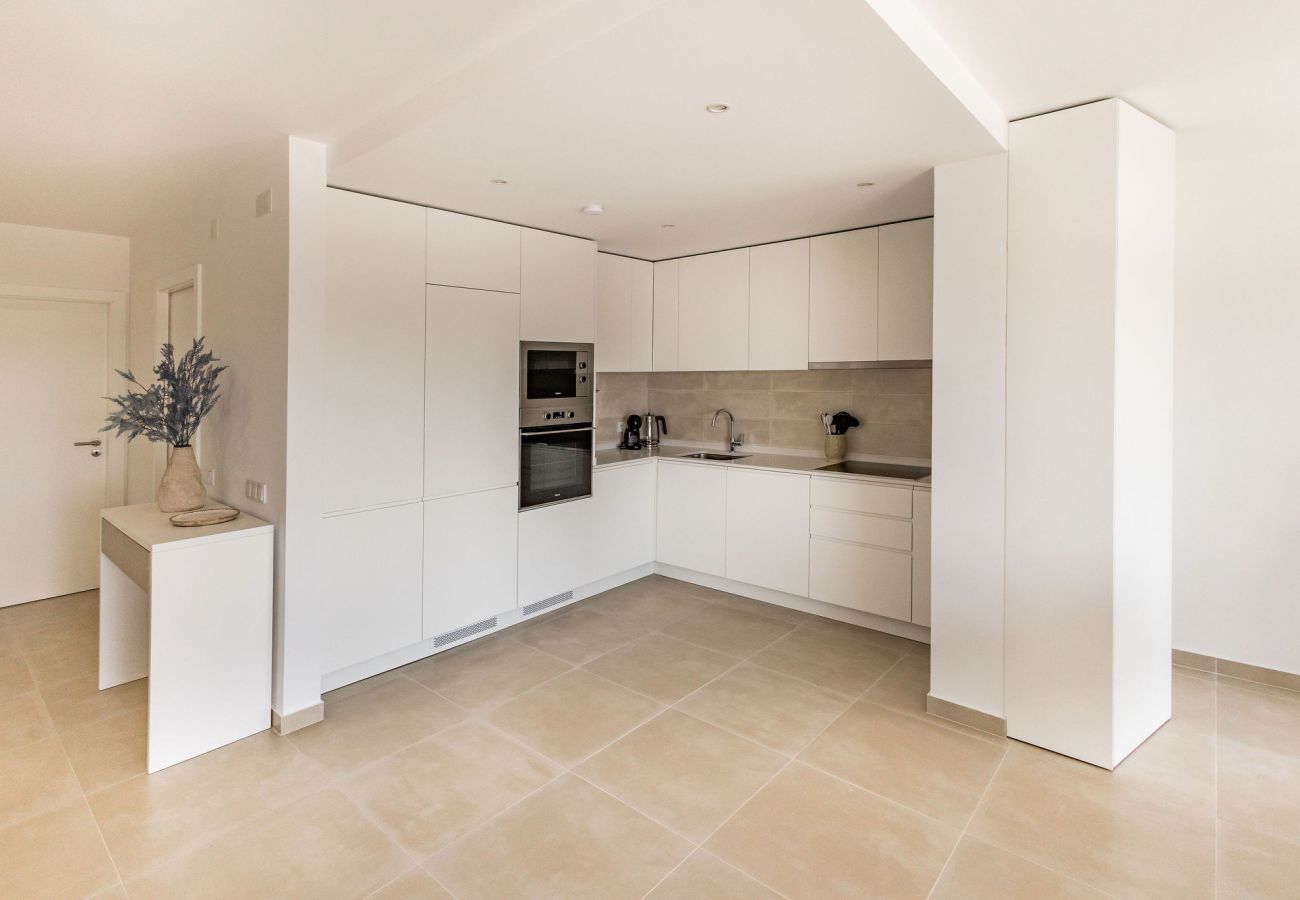 Apartamento com piscina, perto da praia, Salir do Porto, São Martinho