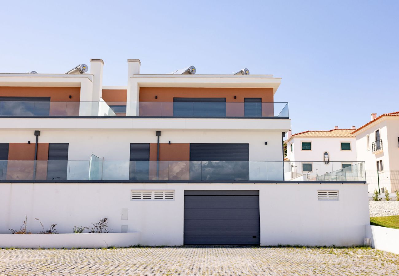 Apartamento com piscina, perto da praia, Salir do Porto, São Martinho
