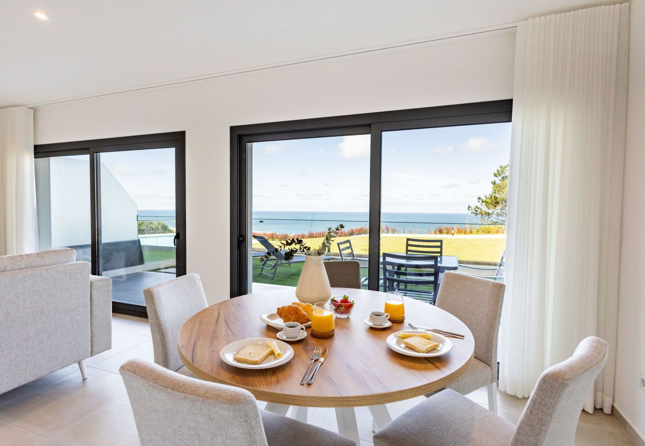 Apartamento Nazaré, vista mar, piscina, Pederneira, alojamento T2