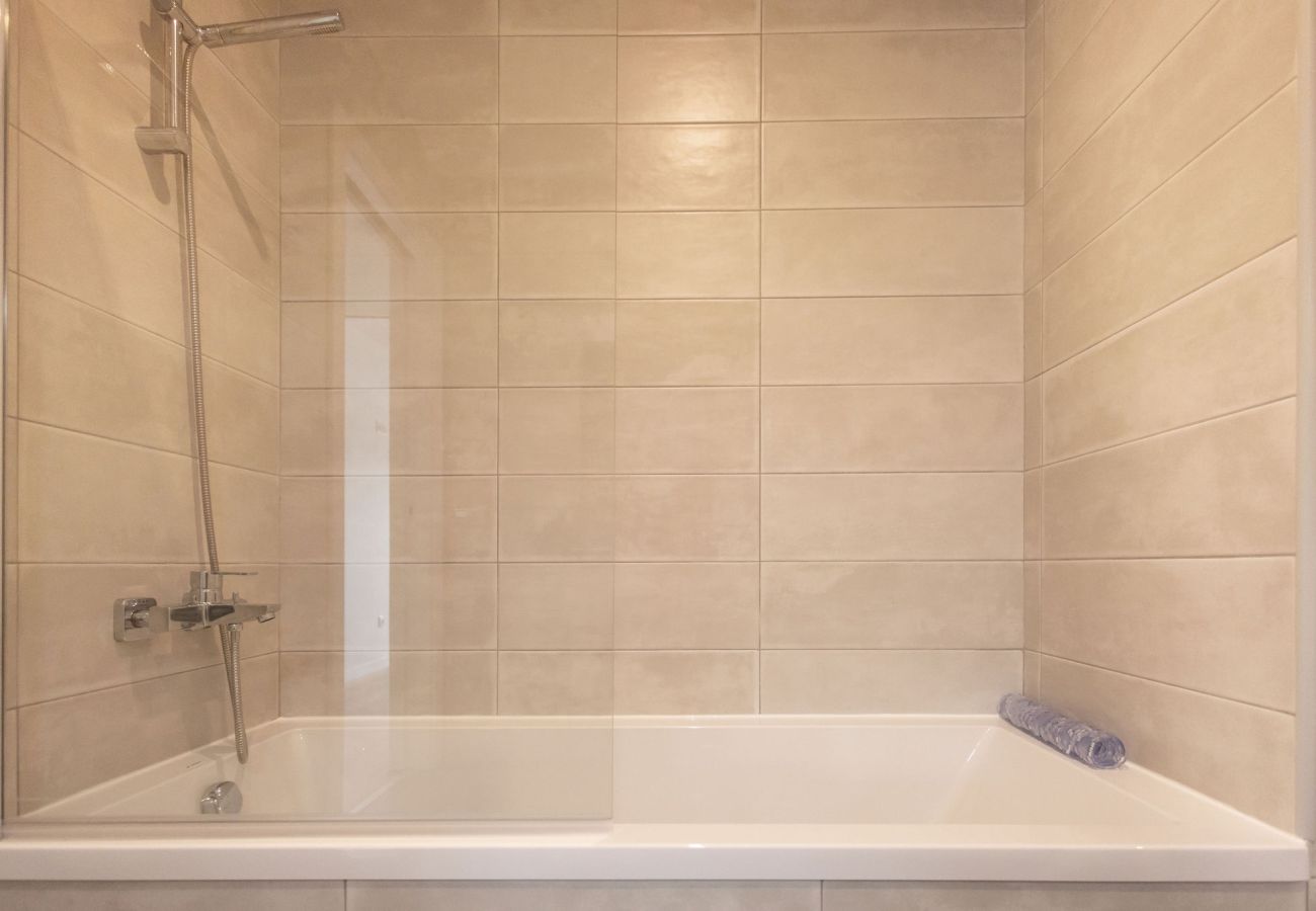 apartamento T2 Nazaré com piscina e vista mar
