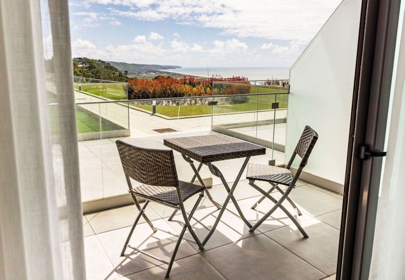 apartamento T2 Nazaré com piscina e vista mar