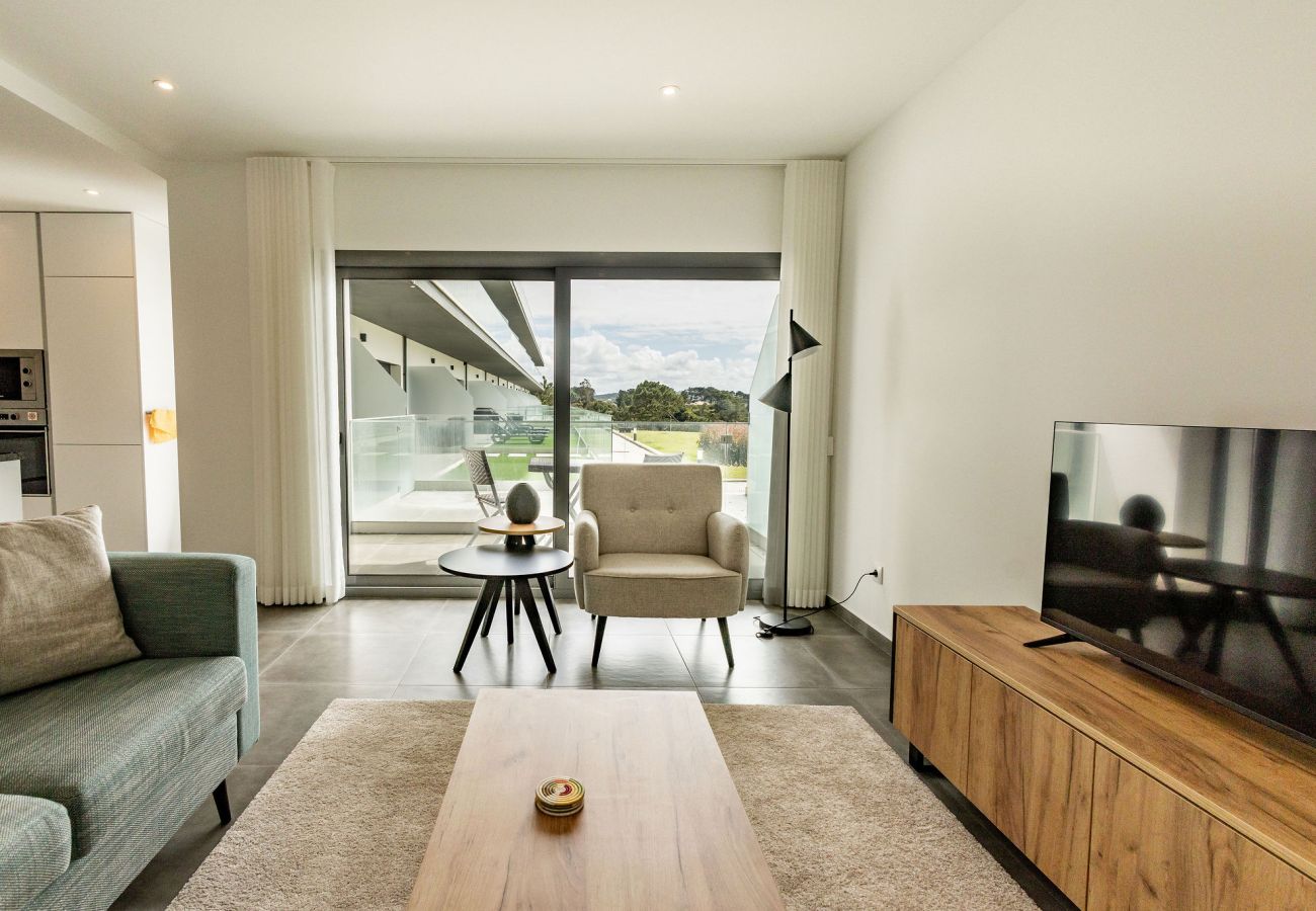 apartamento T2 Nazaré com piscina e vista mar