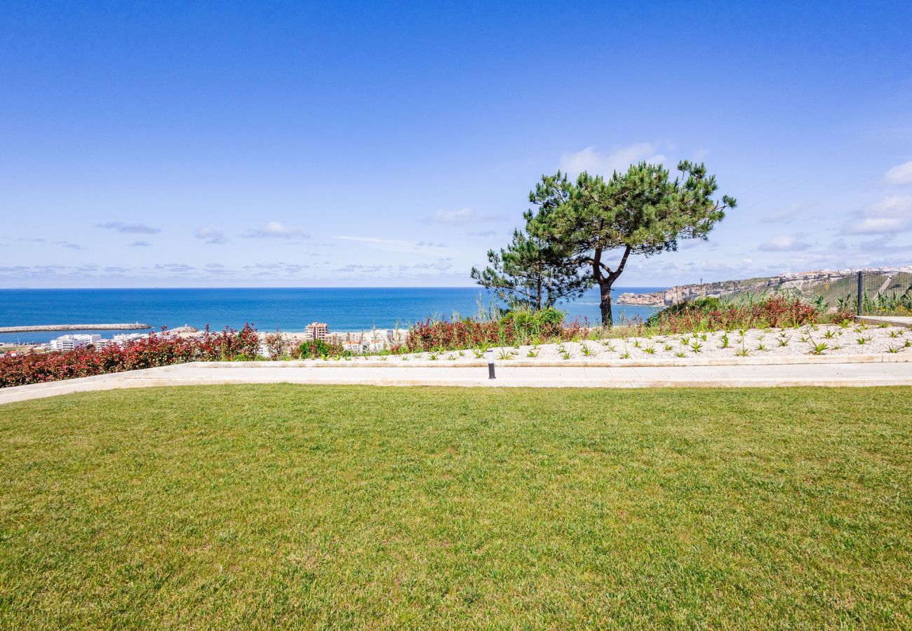 apartamento T2 Nazaré com piscina e vista mar