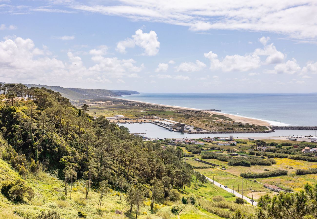 apartamento T2 Nazaré com piscina e vista mar