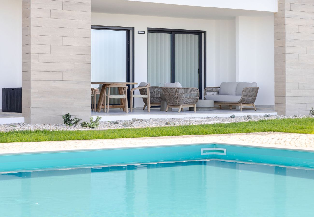 Vale Furado, apartamento de férias, falésias, natureza, trilhos, refúgio tranquilo, praia, Nazaré, Oeste de Portugal, BY SCH