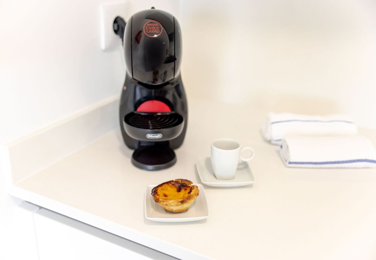 Vale Atlântico – BY SCH, apartamento T2 à beira-mar, conforto, trilhos, falésias e natureza no Oeste de Portugal.