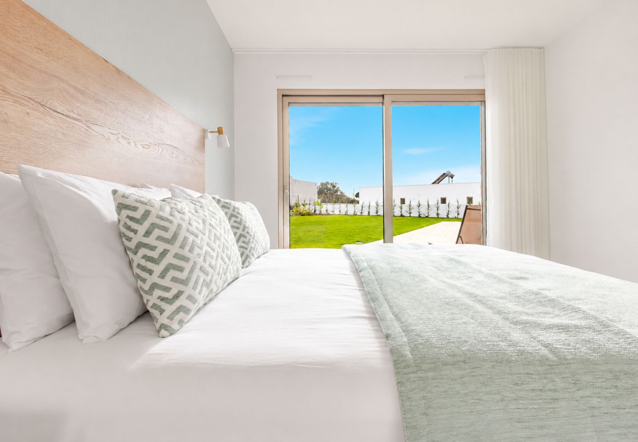 Villa Flamingo, Nadadouro, piscina privada, jardim, Costa de Prata, Foz do Arelho, Caldas da Rainha