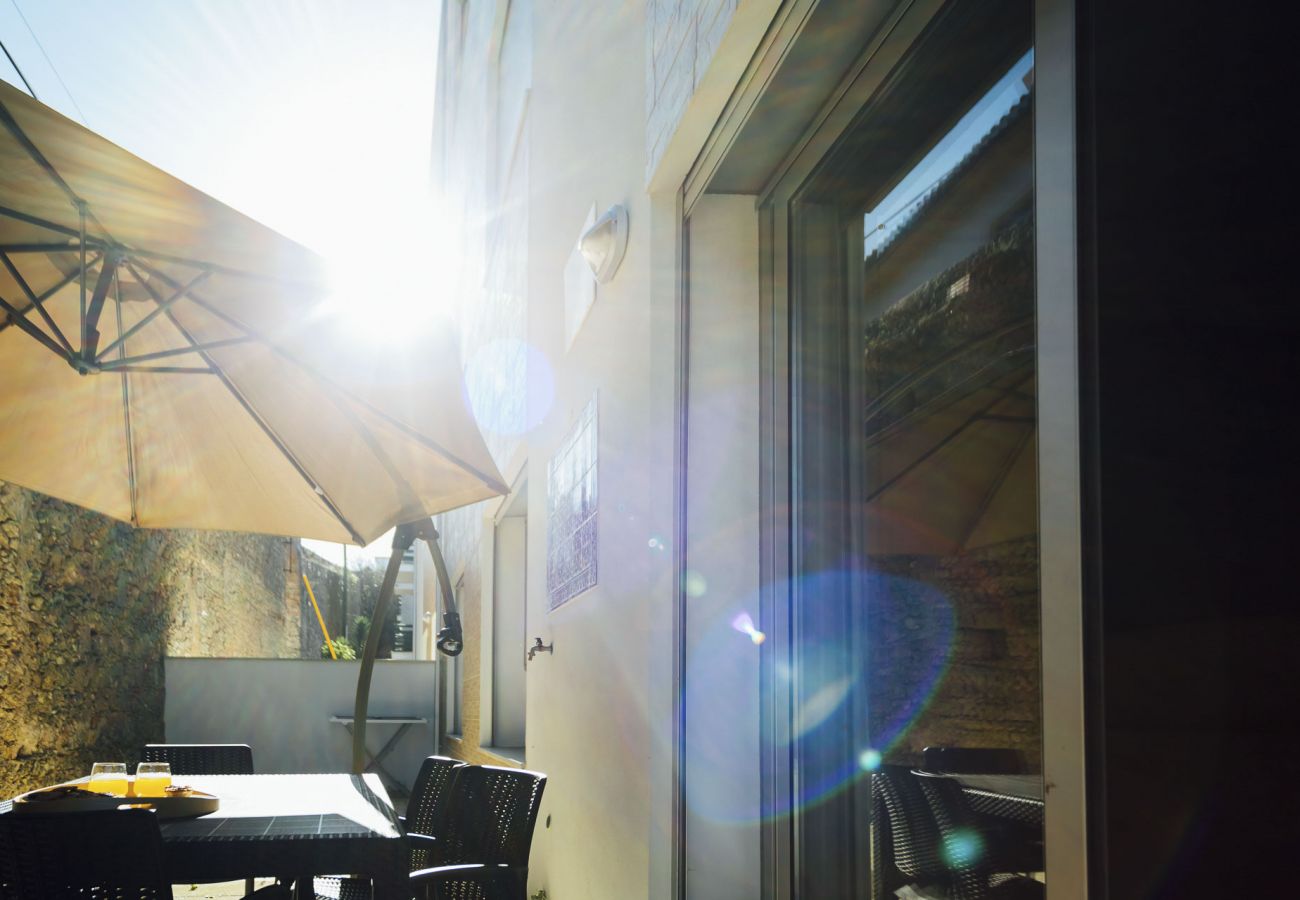 Ferienunterkunft Balkon Außenraum Terrasse sch