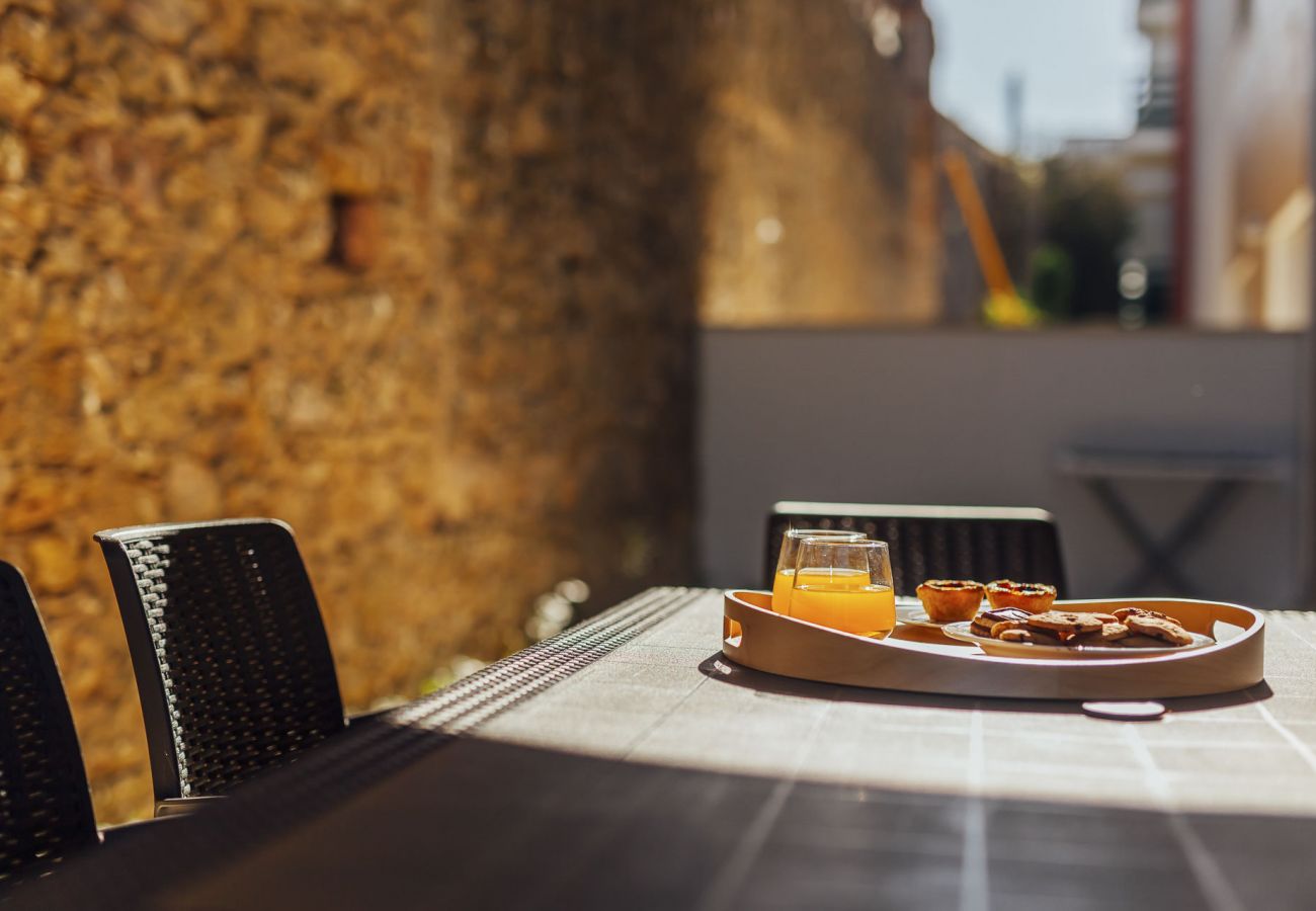 Ferienunterkunft Balkon Außenraum Terrasse sch