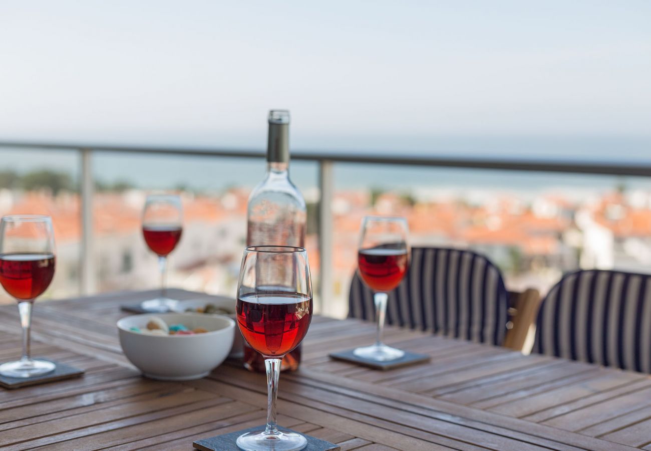 Ferienunterkunft Balkon Außenraum Terrasse sch