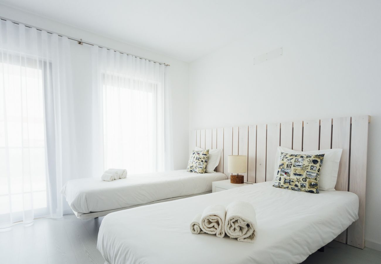 Ferienwohnung in Salir do Porto - Janelas de Salir - T3 Holiday Apartment By SCH031