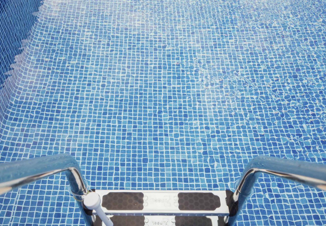 Unterkunft Ferien Ferienwohnungen Schwimmbad Sonnenliegen im Freien Garten sch