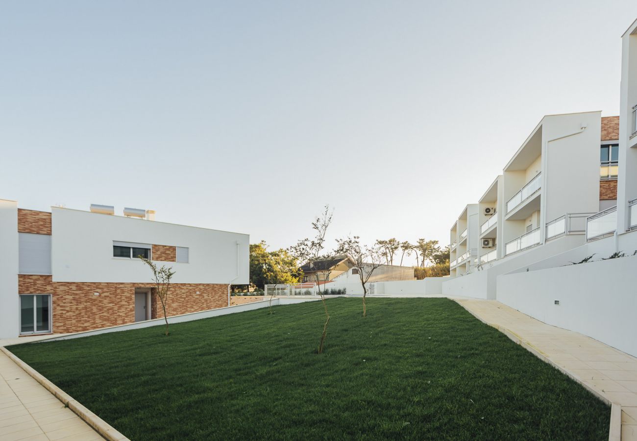 Ferienwohnung zu vermieten Ferienstrand Schwimmbad Familie ausgestattete Küche Doppelbett Portugal SCH Häuser