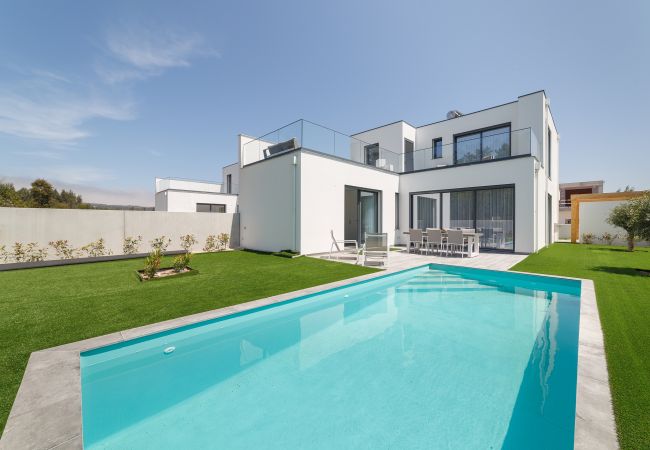 Ferienhäuser, Villa Paraíso, São Martinho do Porto, Strand, Pool, Familien, Portugal.