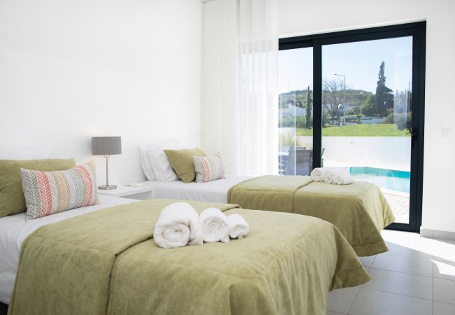 Villa, 3 schlafzimmer, bergblick, pool, strände, Portugal