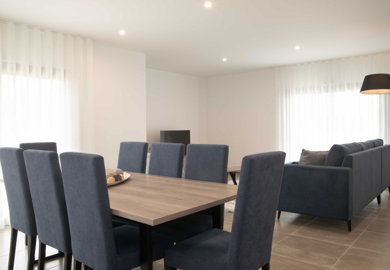 Familienferienhaus Alfeizerão, privater Pool, strandnah