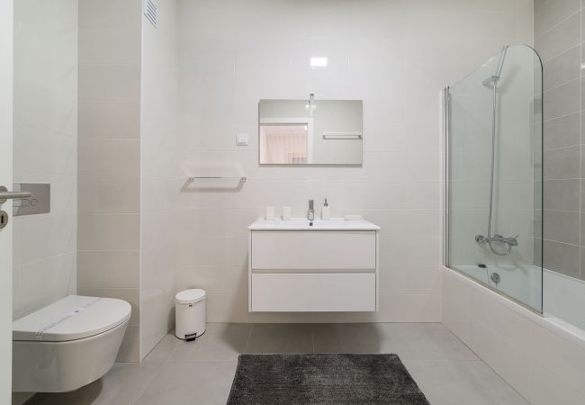 Apartment in Nazaré - Muralha II H - T2 Holiday Apartment with views of Praia do Norte By SCH Apartment in Nazaré - Muralha II H - T2 Holiday Apartment with views of Praia do Norte By SCH