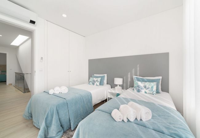 Villa in Salir do Porto - Villa Atlântico - Holiday Villa with Private Pool & Jacuzzi with views By SCH Villa in Salir do Porto - Villa Atlântico - Holiday Villa with Private Pool & Jacuzzi with views By SCH