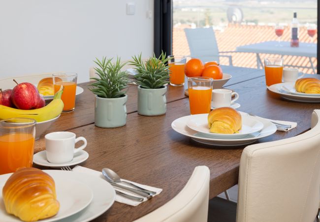 Villa in Salir do Porto - Casa do Sol - Holiday Villa with Private Pool By SCH Villa in Salir do Porto - Casa do Sol - Holiday Villa with Private Pool By SCH