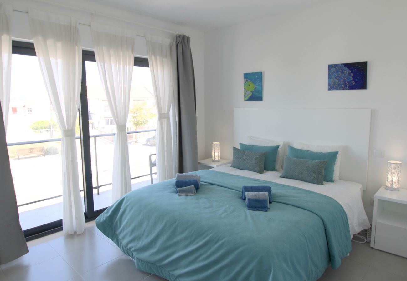House to rent, 3 bedrooms, pool, near the beach, Salir do Porto