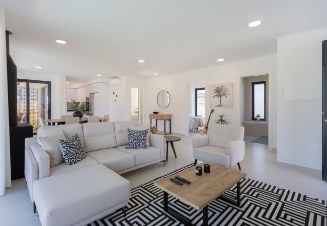 Villa in Salir do Porto - Villa Anita - Holiday Villa with Private Pool By SCH Villa in Salir do Porto - Villa Anita - Holiday Villa with Private Pool By SCH