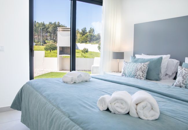 Villa in Serra do Bouro - Casa da Serra - Holiday Villa with Private Pool By SCH Villa in Serra do Bouro - Casa da Serra - Holiday Villa with Private Pool By SCH