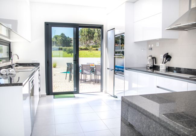 Villa in Serra do Bouro - Casa da Serra - Holiday Villa with Private Pool By SCH Villa in Serra do Bouro - Casa da Serra - Holiday Villa with Private Pool By SCH