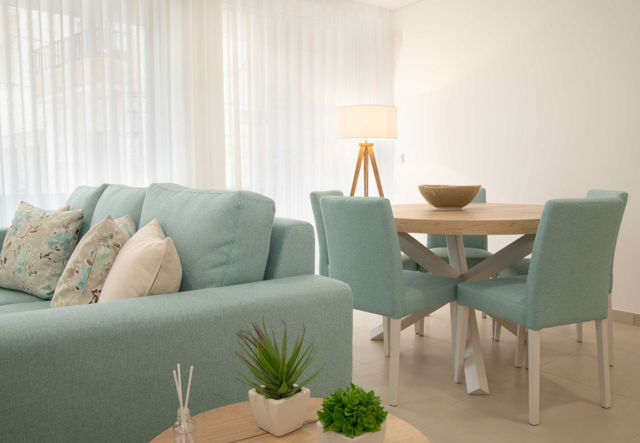 Comfort and location in Nazaré center, steps from the beach.