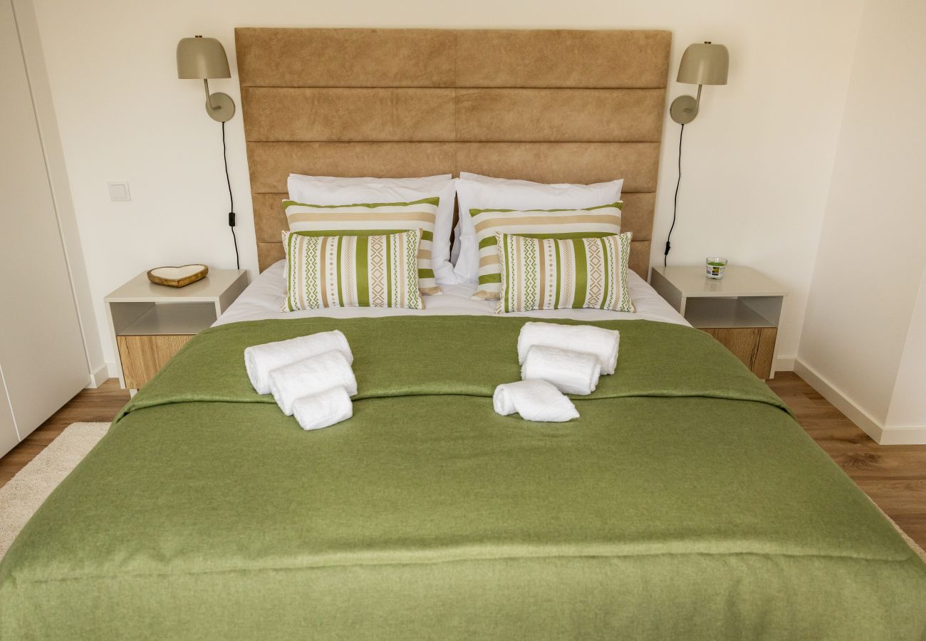 Foz do Arelho, 3-bedroom, private pool, beach, lagoon, holidays